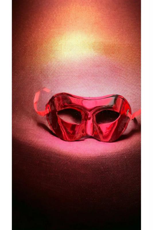 Happyland Yılbaşı Kırmızı Balo Maskesi Yeni Yıl Aksesuarı Plastik Balo Maskesi