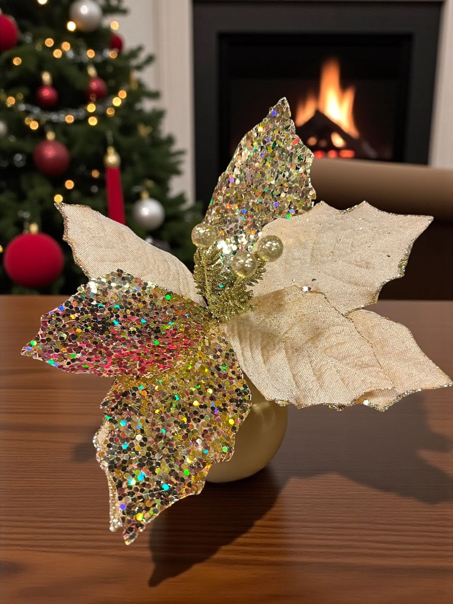 Happyland Yılbaşı Ağacı Süsü Gold Simli Ponsetya Çiçek 28 CM