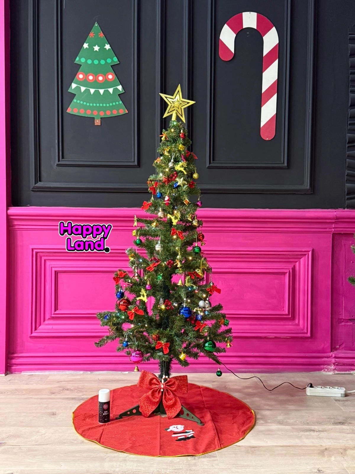 Happyland 150 cm Yılbaşı Çam Ağacı Seti 5 m Rgb Led Işıklı 88’li Yılbaşı Süsleri Paketi ,Kar Spreyi