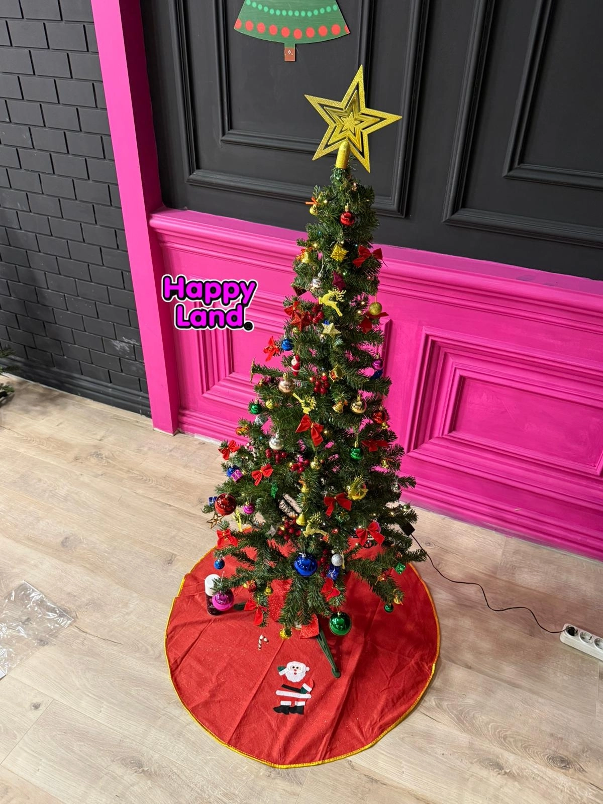 Happyland 150 cm Yılbaşı Çam Ağacı Seti 5 m Rgb Led Işıklı 88’li Yılbaşı Süsleri Paketi ,Kar Spreyi