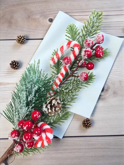 Yılbaşı Süsü 1 Adet Uzun Saplı 65 cm Karlı Baston Şekerli Kokina Berry Kiraz Dalı HPY26071