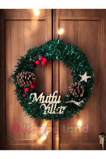 Happyland Yılbaşı Yeşil Metalize Süslü Mutlu Yıllar Yazılı Çelenk Kapı Süsü 27 cm