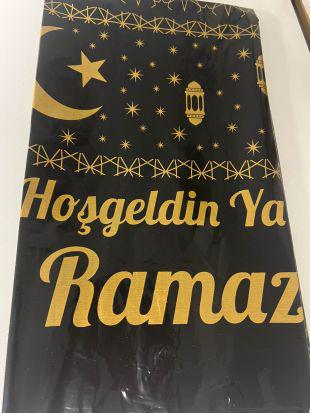 Happyland Ramazan Ayı dekorları gold Hoşgeldin Ramazan yazılı siyah plastik masa örtüsü