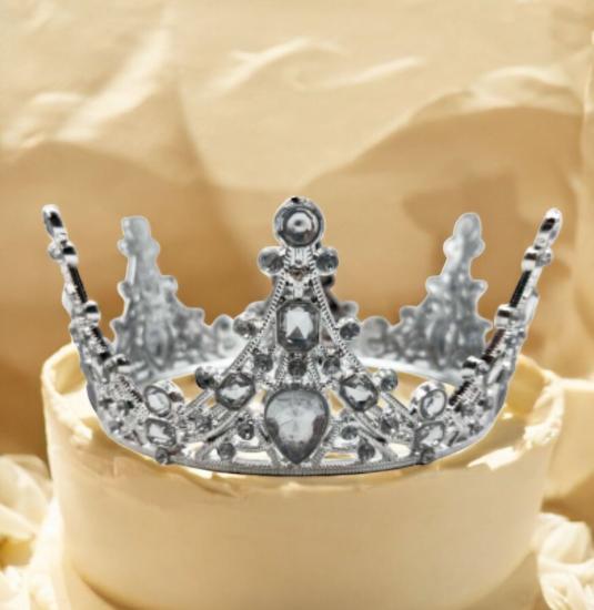   Taşlı Gümüş Pasta Tacı Taşlı Model Mika MODEL TAM TUR 14x14 cm -